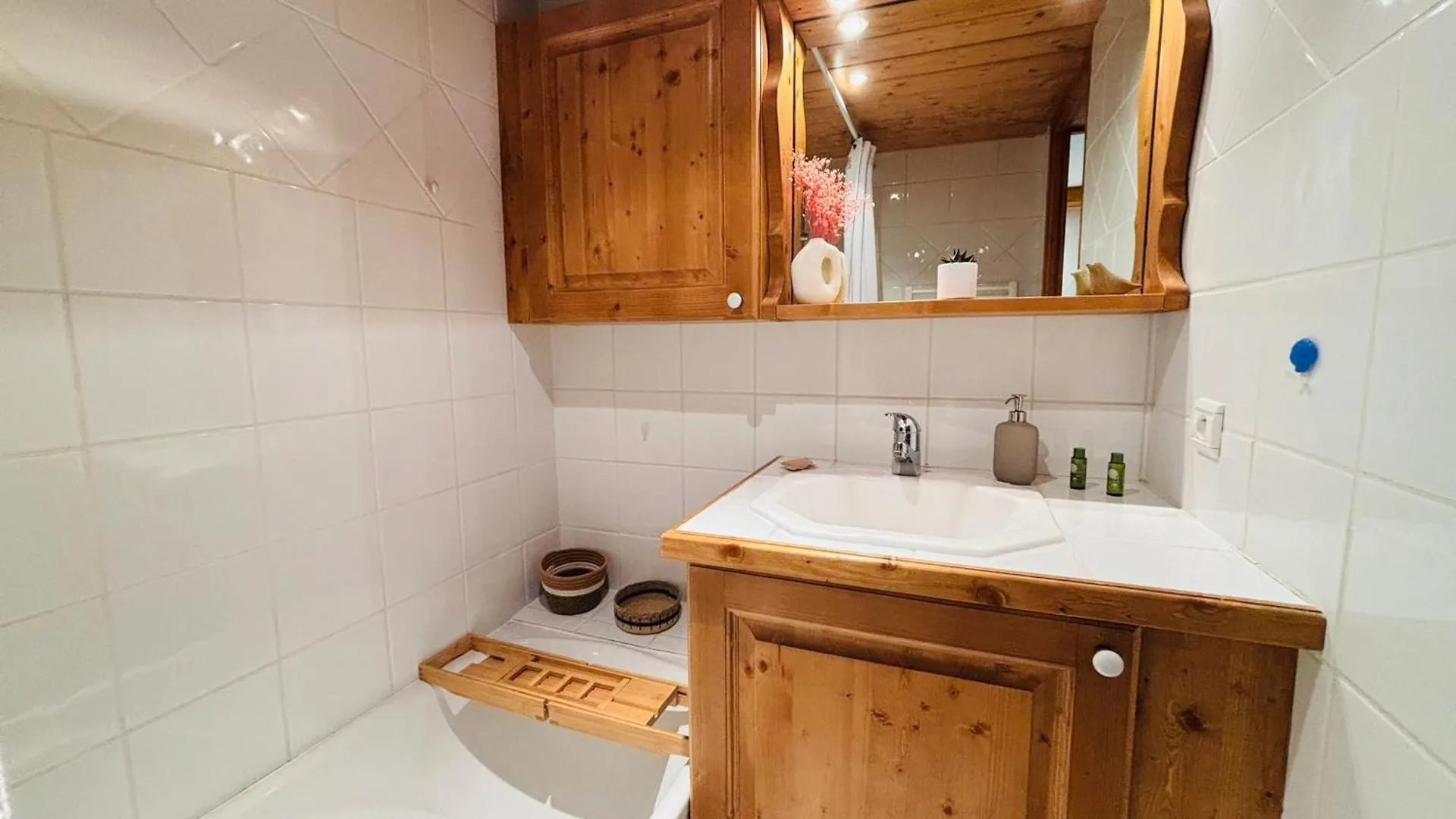 Апартаменты Appartement 3 Pieces Pour 4 Personnes A Meribel, Proche Des Pistes, Terrasse, Parking, Wifi - Fr-1-411-986 Les Allues Франция