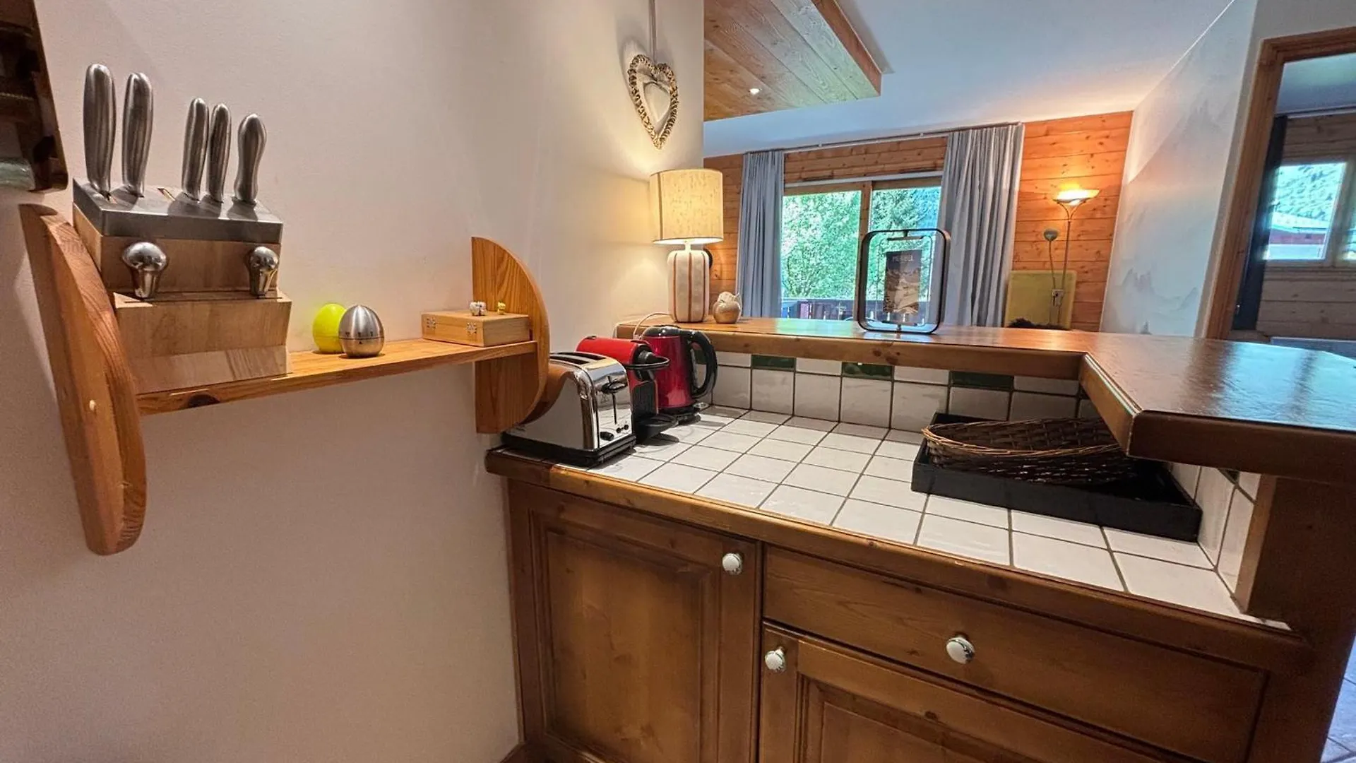 Appartement 3 Pieces Pour 4 Personnes A Meribel, Proche Des Pistes, Terrasse, Parking, Wifi - Fr-1-411-986 Les Allues Апартаменты