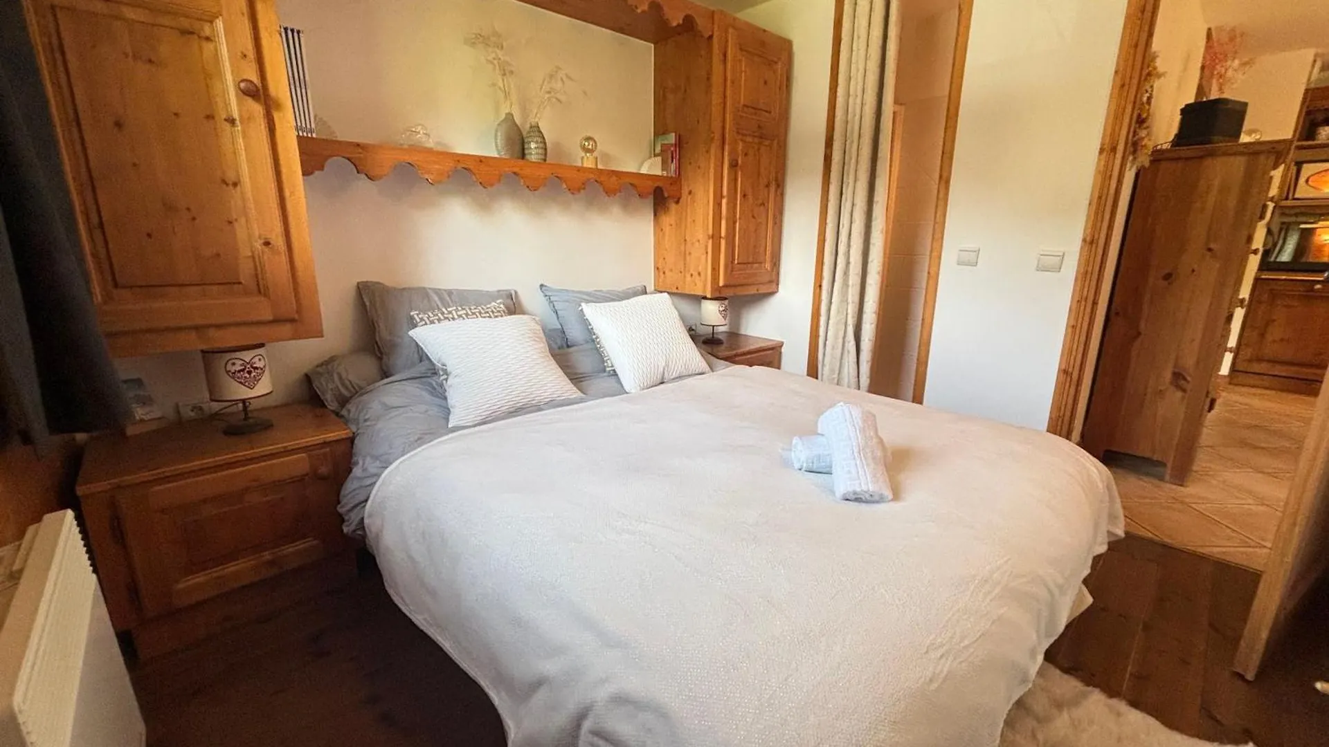 Appartement 3 Pieces Pour 4 Personnes A Meribel, Proche Des Pistes, Terrasse, Parking, Wifi - Fr-1-411-986 Les Allues 0*,  Франция